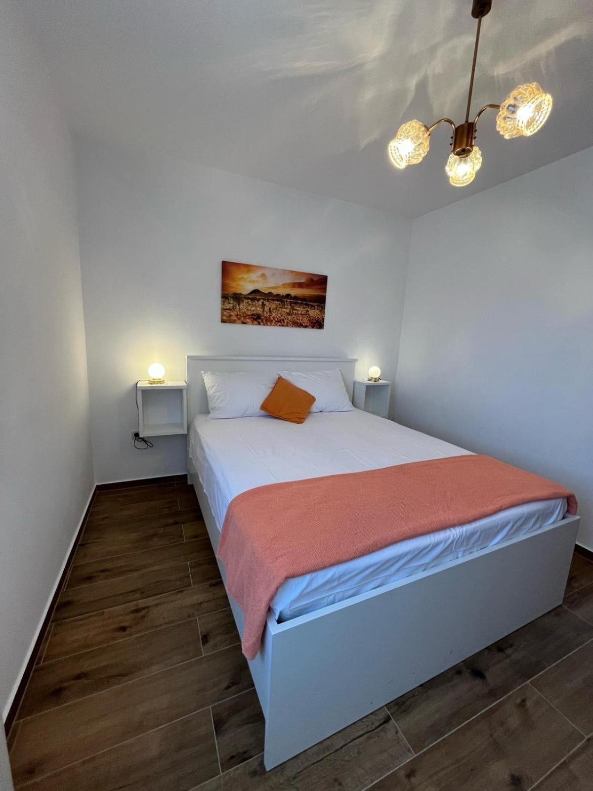 Apartments Nella Sveti Anton  Ngoại thất bức ảnh