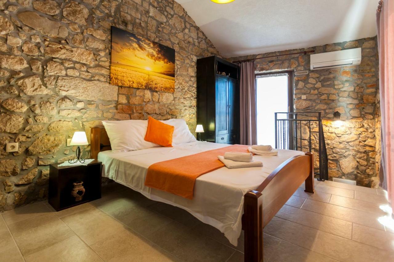 Apartments Nella Sveti Anton  Ngoại thất bức ảnh
